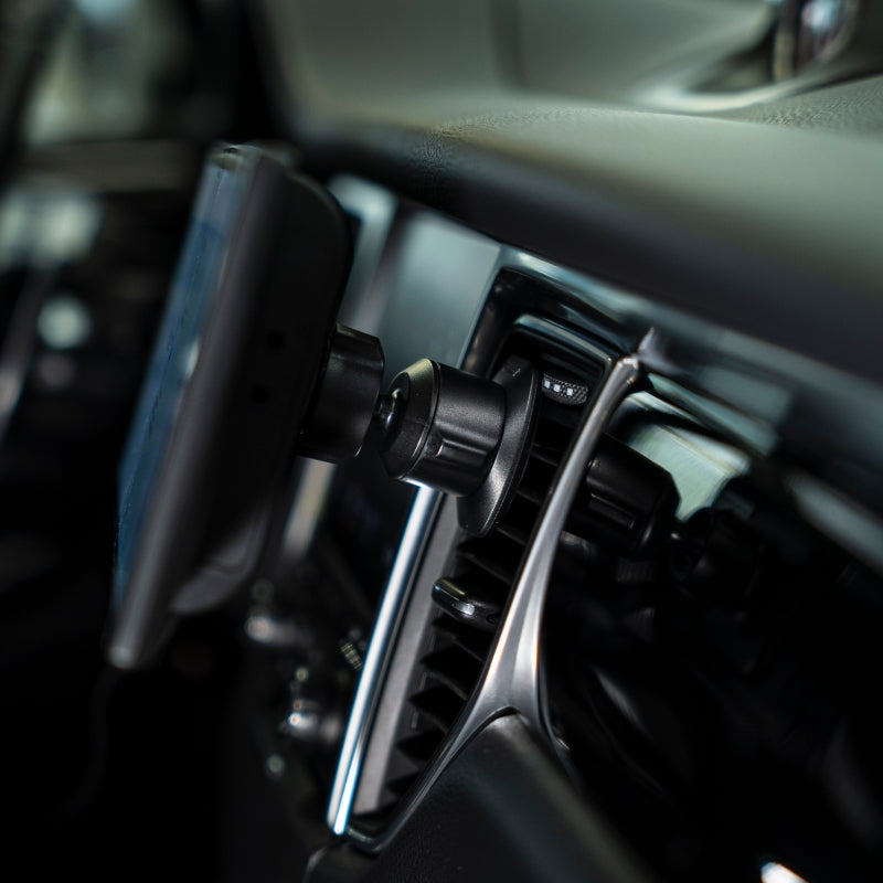 V2 Automotive Media Players