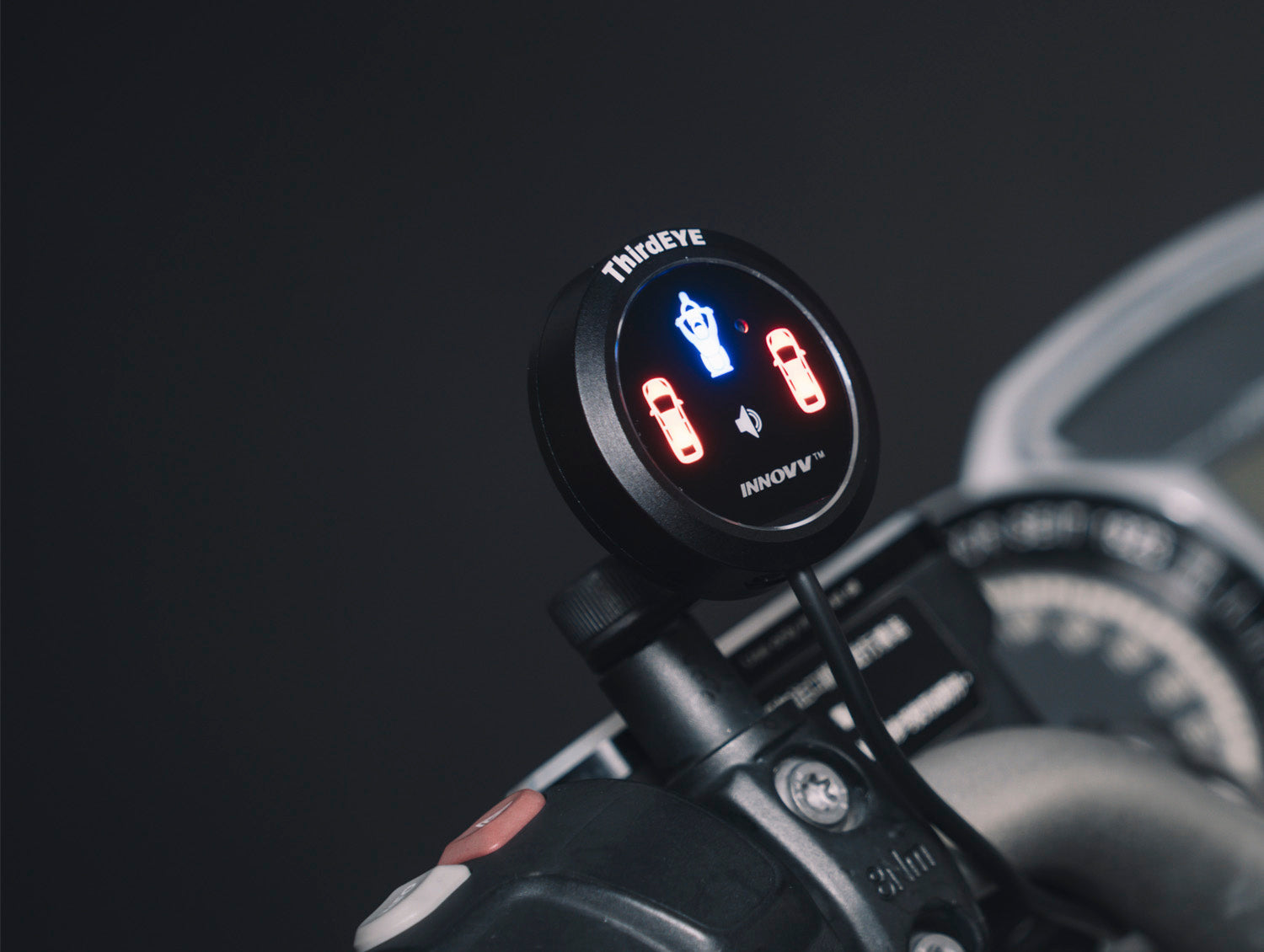 INNOVV ThirdEYE-Watch Version | Motorcycle BSD System with 77GHz Radar